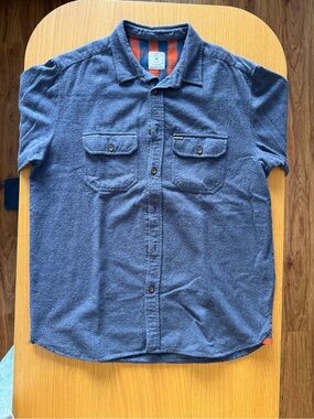 Passenger - M - Long-Sleeve Button-Down Shirt in Navy Blue